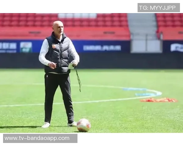 英媒报道海港主帅穆斯卡特告吹流浪者重新与丹尼罗尔谈判