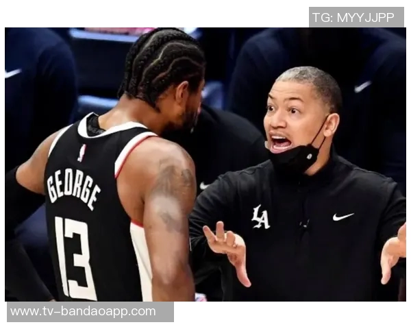 苏群分析快船复苏之路健康管理仍是小琼斯与祖巴茨的首要任务