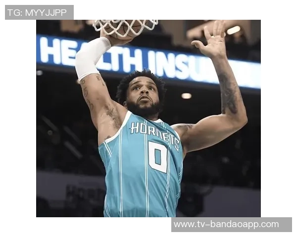 迈尔斯布里奇斯高效表现助力球队奠定胜局25分8板4助攻三分球命中率惊人